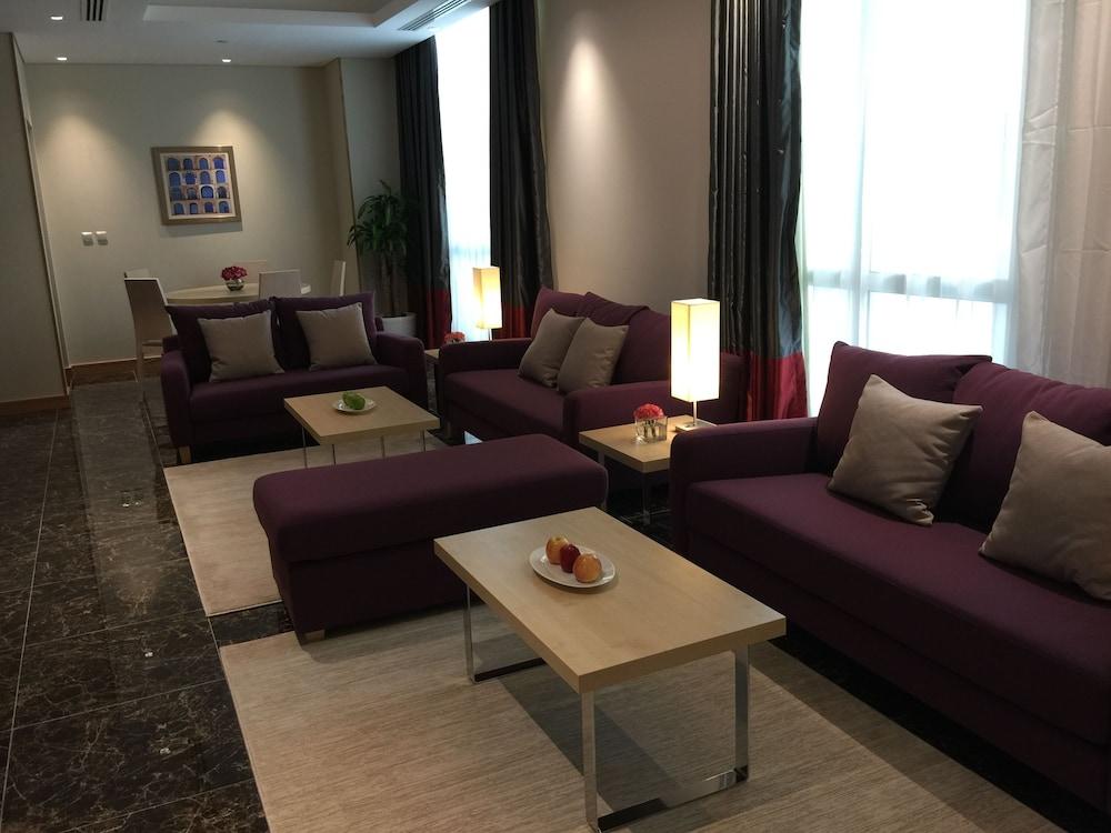 Sas Residence & Hotel, Dhahran - Formerly Radisson Blu Эль-Хубар Экстерьер фото